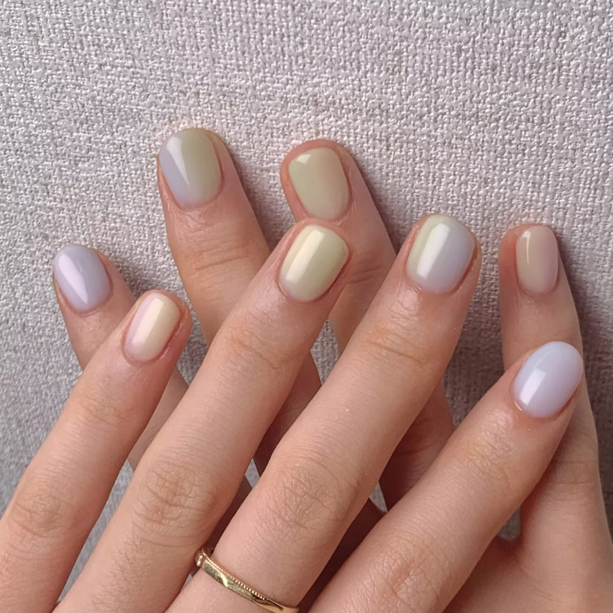 Аппаратный маникюр у метро Большевиков